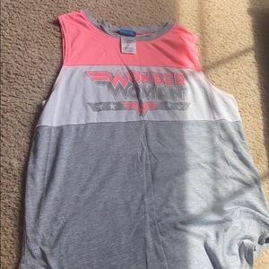 Wonder women cut off tee women’s medium